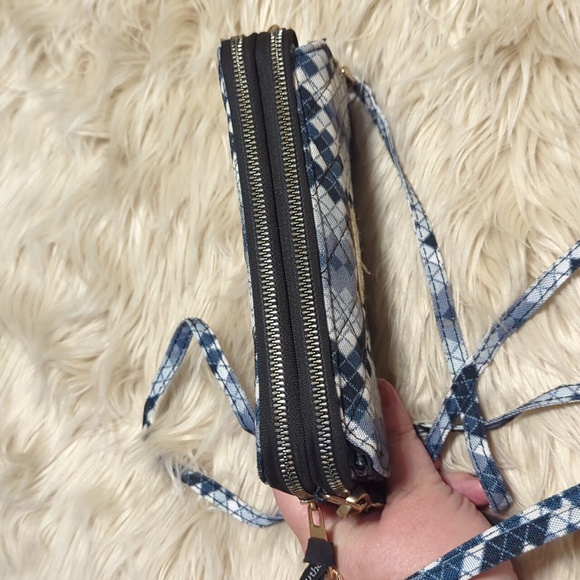 Simply Southern crossbody wristlet - Picture 3 of 6